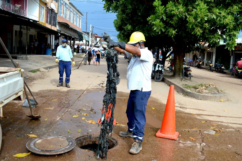 Empoaguas adelanta mantenimiento al sistema de alcantarillado