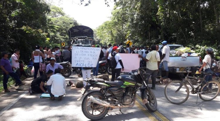 Campesinos logran acuerdos con gobierno departamental y municipal para levantar bloqueo