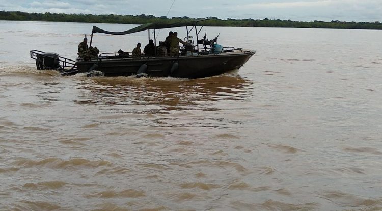 Tres infantes de marina resultaron heridos en accidente fluvial sobre el río Guayabero