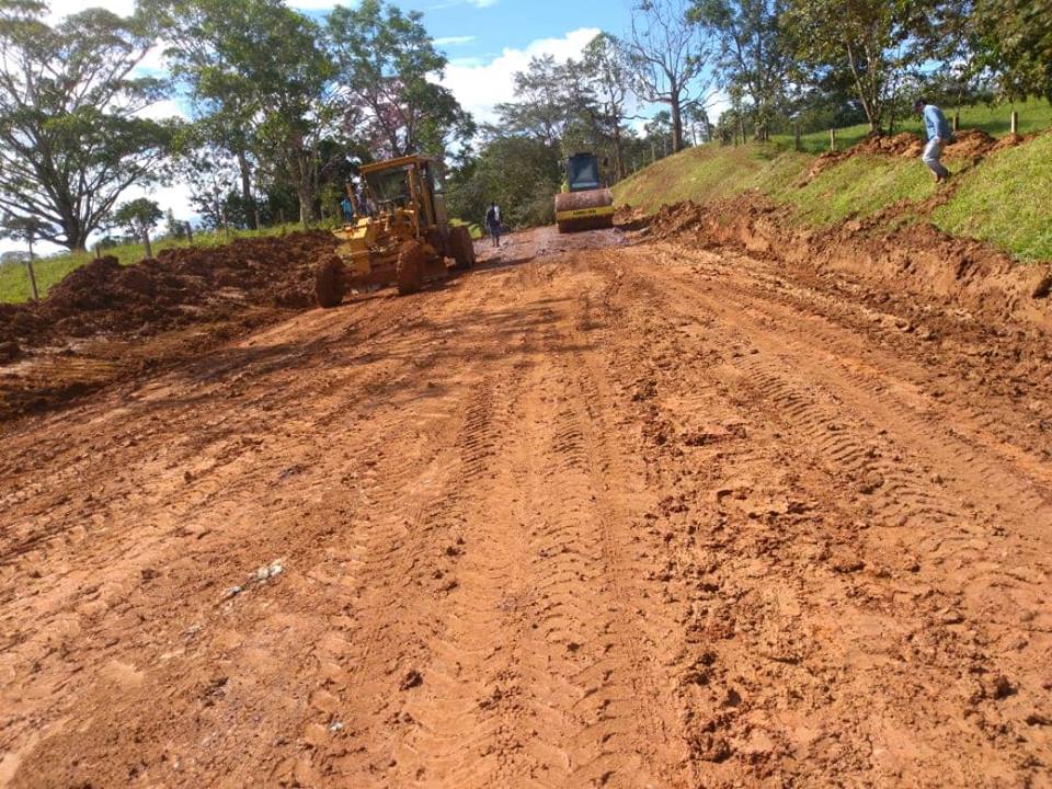 Continúan trabajos de recuperación en la vía San José - Calamar