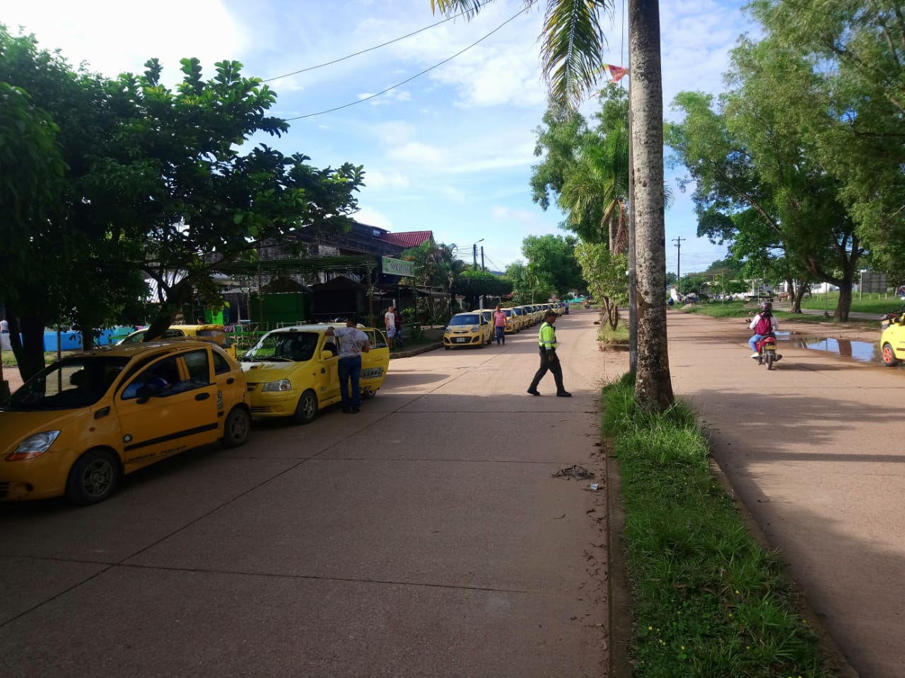 Protesta de taxistas en San José del Guaviare por el transporte ilegal.
