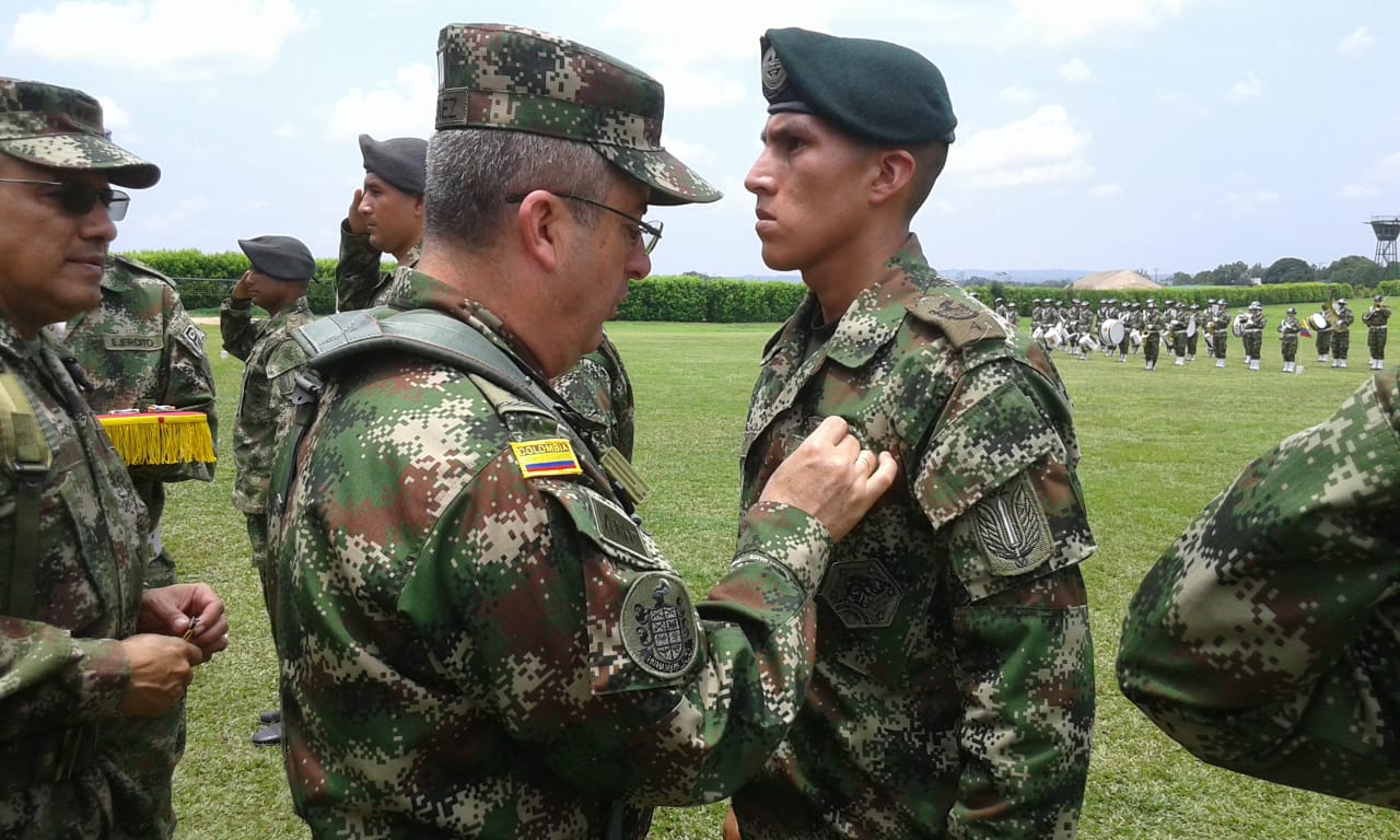 General Ricardo Gómez Nieto, comandante del Ejército condecoró a soldados destacados en operaciones militares en Guaviare