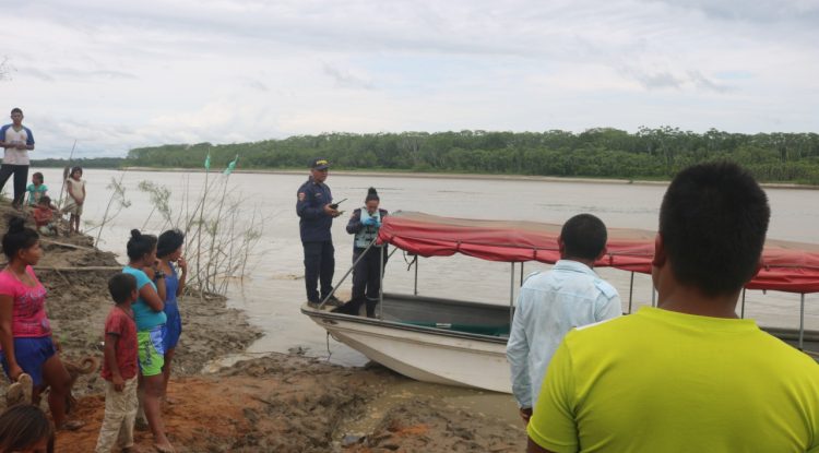Bomberos San José rescatan cuerpo de indígena ahogado en el río Guaviare