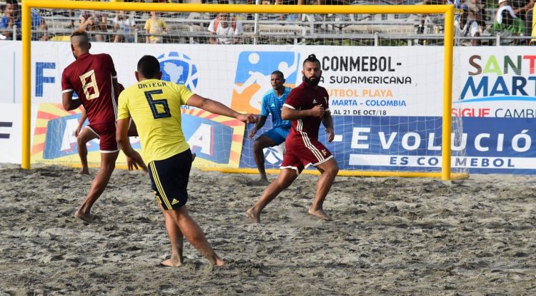 Colombia derrotó 4 - 1 a Venezuela en fútbol playa categoría mayores