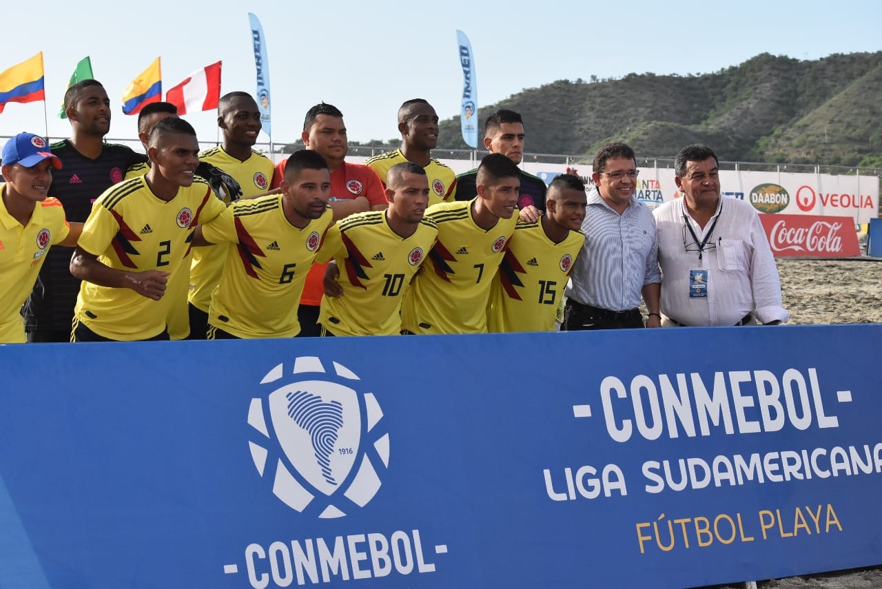 Selección Colombia Fútbol Playa derrotó a Venezuela 4-1 en la categoría mayores - Foto/ Julián Ortega