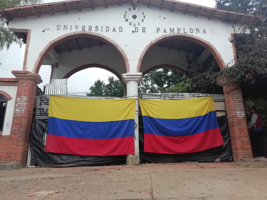 Después de sus estudios, regresa de roma  
en 1953 y funda el Colegio del Norte. Y el 23 de noviembre de 1960 gracias al comi