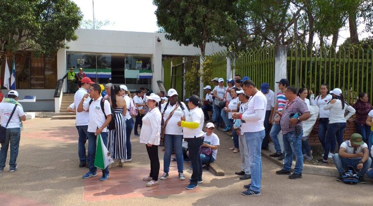 Sindicato de la salud permanecen en plantón frente a la Gobernación del Guaviare