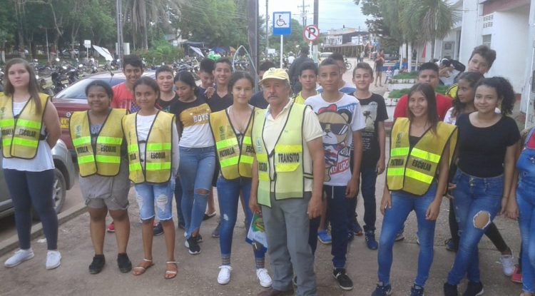 Campaña “Patrulla escolar” cumplen estudiantes de 9º y 10º con secretaría de tránsito