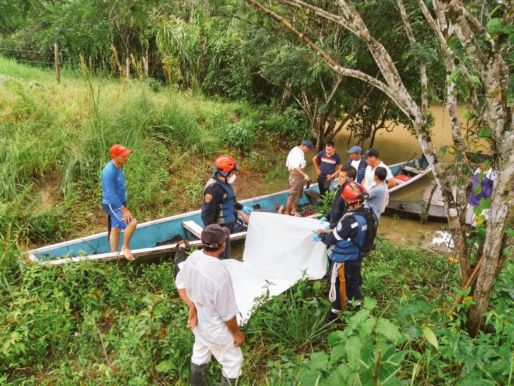 Rescate de persona que falleció por ahogamiento en caño la Fuga, zona rural de San José del Guaviare