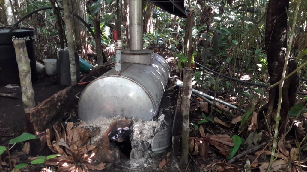 Policía Antinarcóticos destruye dos laboratorios para procesar pasta base de coca