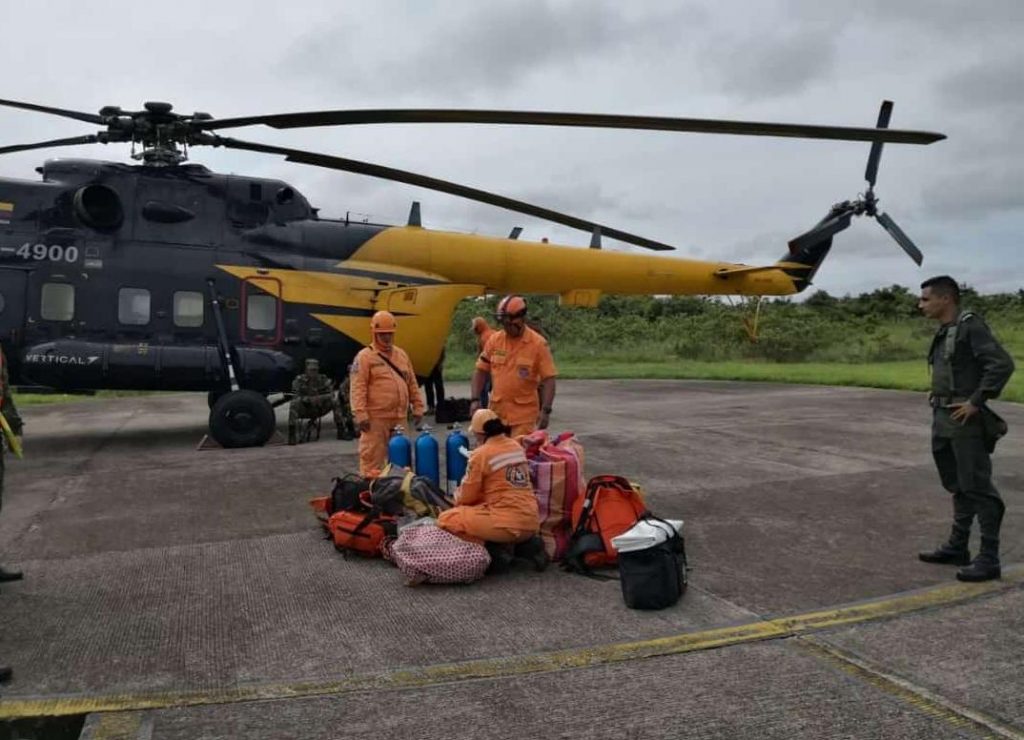 Defensa Civil Colombiana apoya búsqueda de soldados desaparecidos en el río Guaviare