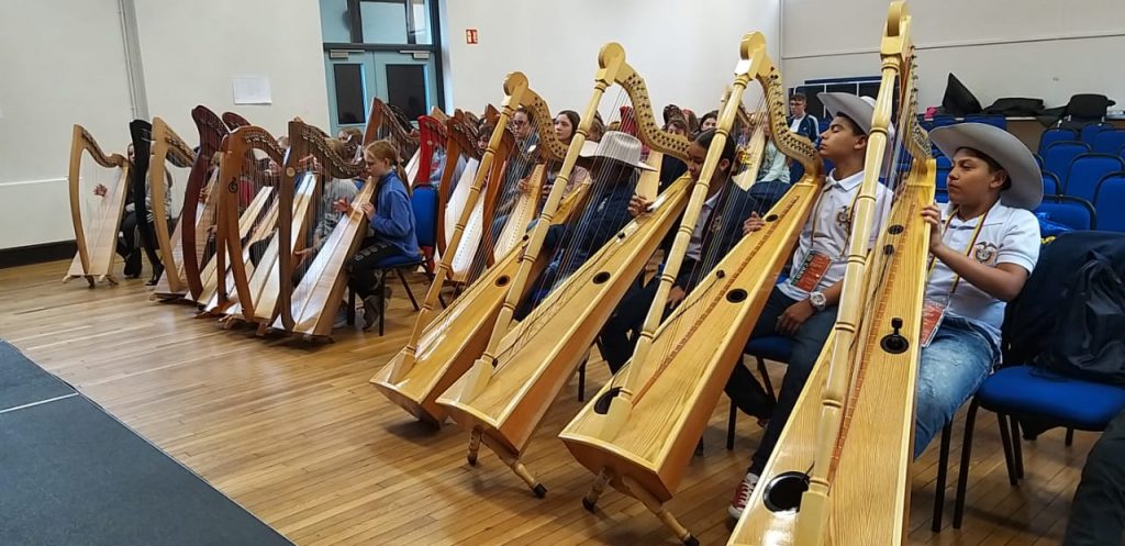 Músicos del Guaviare regresaron a Colombia tras encuentro mundial de Arpa en Irlanda