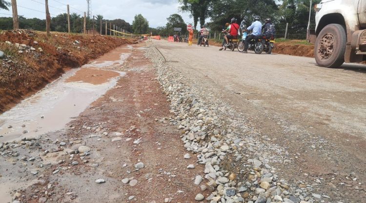 ¿Cómo avanzan las obras viales en Guaviare?