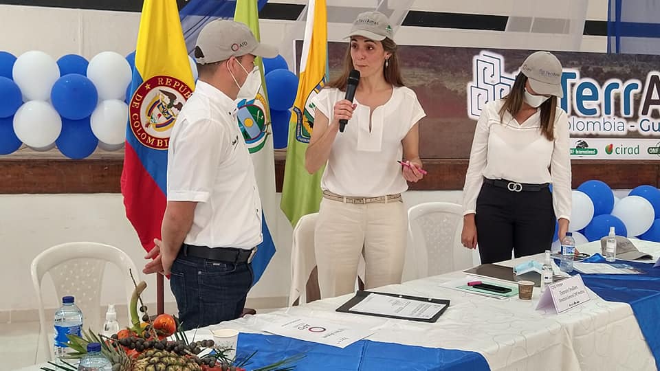 Guaviare y Francia firman convenio para frenar la deforestación