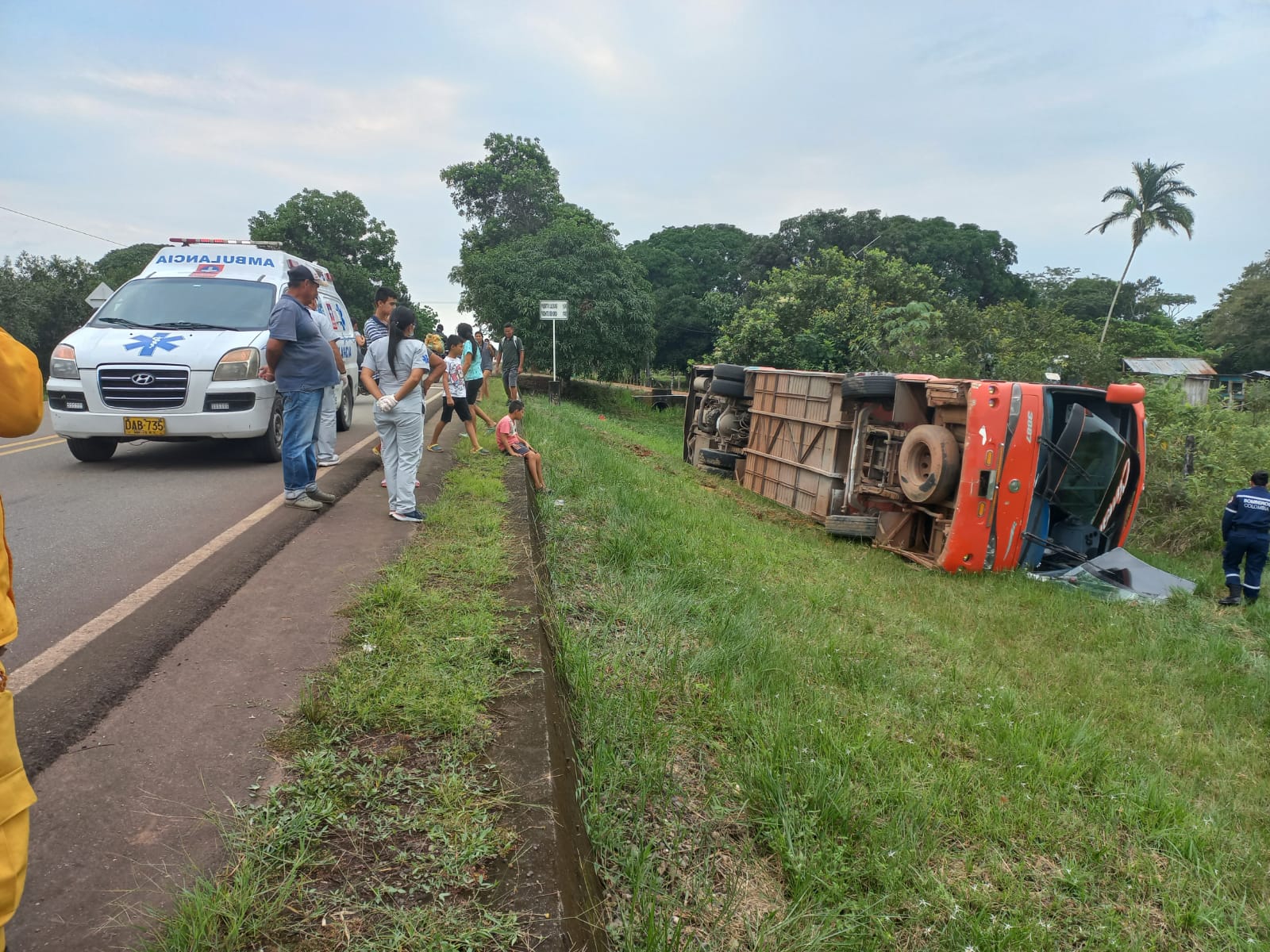 Bus de la empresa La Macarena se accidentó en la vía nacional Meta - Guaviare