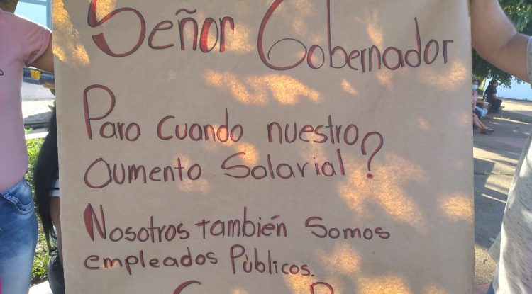 Trabajadores exigen a la Gobernación del Guaviare regulación a la escala salarial