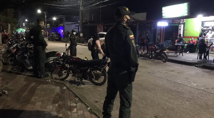 Policía cerró establecimiento nocturno e intervino fiesta de menores
