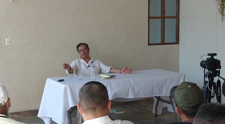 Senador y precandidato presidencial Gustavo Petro visitó el Guaviare