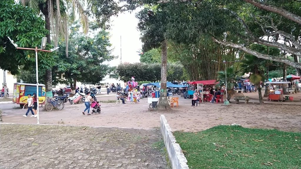 Los últimos días de los vendedores ambulantes en el parque central