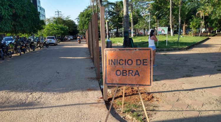 Cierres y restricciones por obras en el parque central de San José del Guaviare