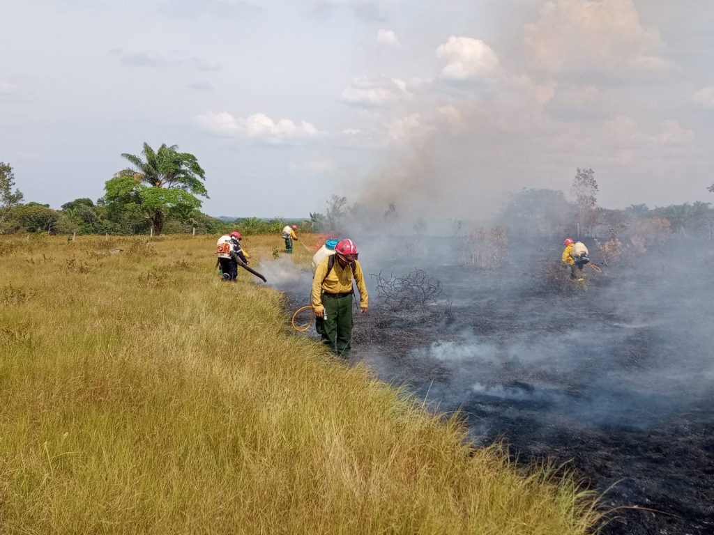 Bomberos San José del Guaviare atiende dos nuevos incendios