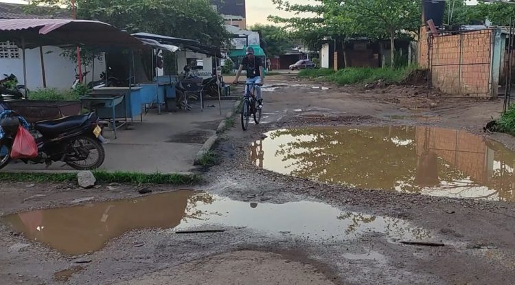 Calles del barrio El Porvenir llevan abandonadas más de 17 años