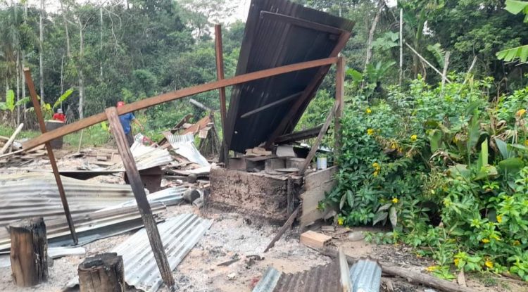 Habitantes del Guayabero denuncian la quema de una vivienda