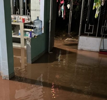 Seis viviendas resultaron inundadas por el aguacero del martes