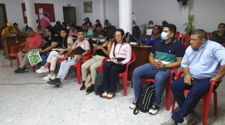 Sesión conjunta realizaron concejales municipales con consejeros de Juventud