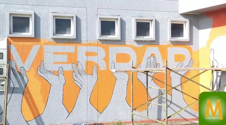 Se realiza mural para informe final de la Comisión de la Verdad