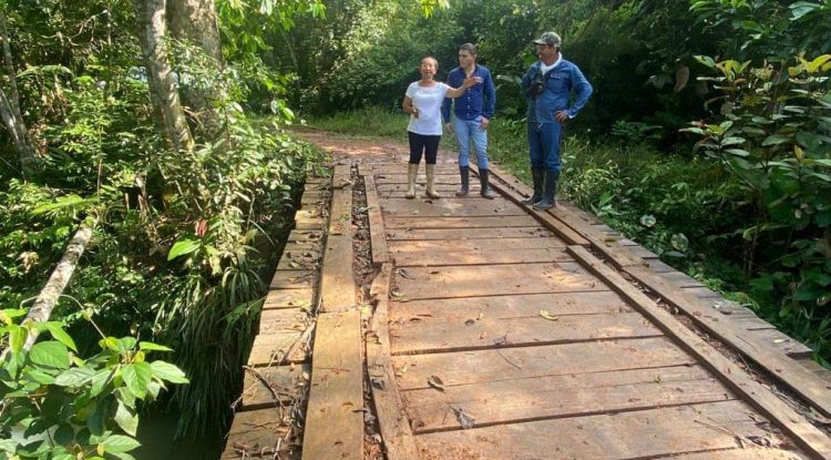 Obras de infraestructura vial hechas por campesinos de Puerto Concordia, Meta