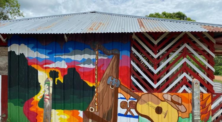 “Jóvenes llenando de Color el territorio” plasman a través de murales la identidad de la región