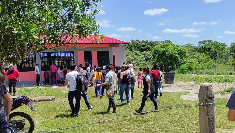 ARN y la Secretaría de Educación Departamental entregan un aula y dotación en el Boquerón