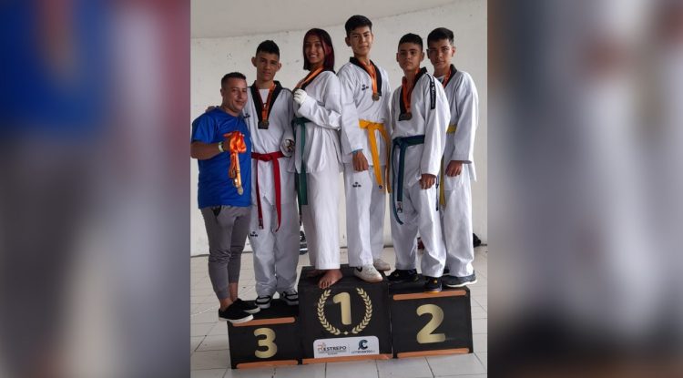 22 medallas conquistaron deportistas de la Liga de Taekwondo del Guaviare