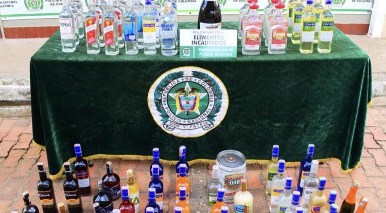 Guaviare: Policía y Rentas incautaron 45 botellas de licor de contrabando