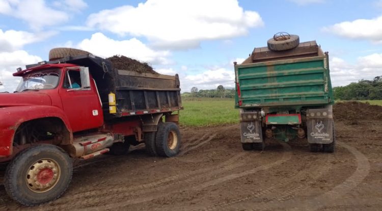 Secretario de Obras atiende peticiones de volqueteros del Guaviare