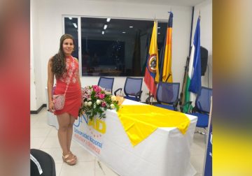Joven con discapacidad visual reconoce aportes de Leonor Montoya en el desarrollo de su vida
