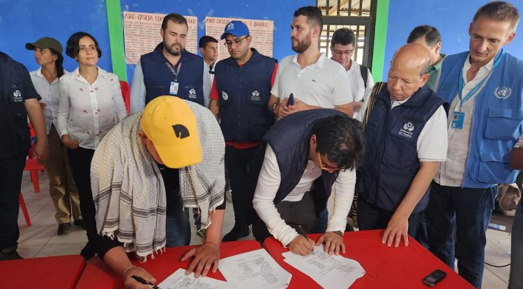 Diez acuerdos se firmaron entre campesinos del Caquetá y Gobierno Nacional