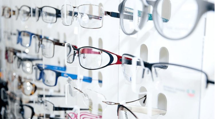 Pacientes de optometría solicitan ampliar convenios con otras ópticas del Guaviare