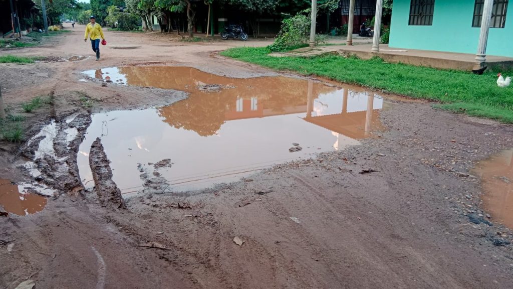 Carrera 23 lleva tres años sin mantenimiento, según habitante de San Jorge Dos