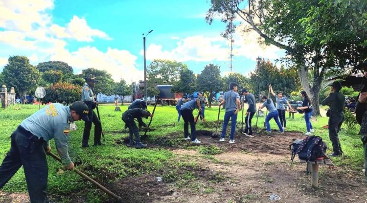 Aprendices del SENA, estudiantes y Policía dan ejemplo con jornada de embellecimiento