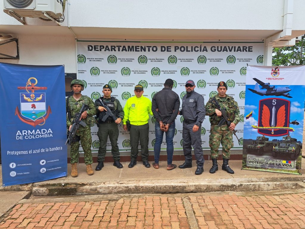 Por operaciones militares, alias “Negro Chucha” se entregó a la Policía Nacional