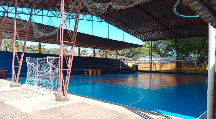 Coliseo de barrio La Esperanza ahora se llamará Jairo González García