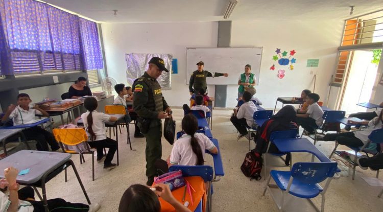 Policía Guaviare alista campaña de prevención en entornos escolares