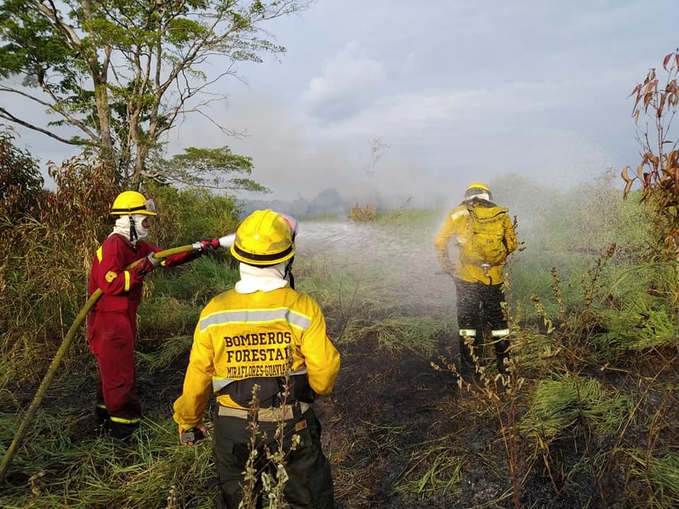 Bomberos de Miraflores capacita para atender incendios forestales