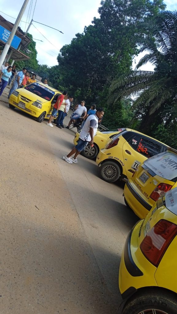 Por intento de atraco, taxistas bloquean ingresos a San José del Guaviare