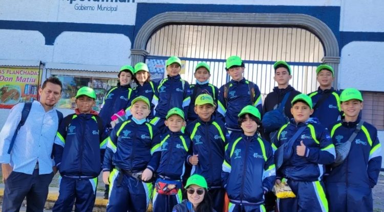 Escuela de Robótica Science.bot participó de olimpiadas en México