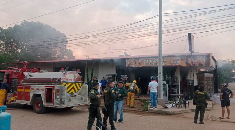 Bomberos atendió incendio en panadería en San José del Guaviare