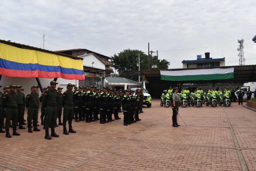 la Policía Guaviare ha abierto convocatorias para ciudadanos con aspiraciones de convertirse en patrulleros y auxiliares de Policía.