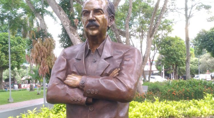 Autoridades develaron busto en honor a Hernando González Villamizar